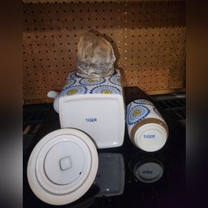 TIGER brand, Geometric Blue Floral Teapot and Cup with strainer